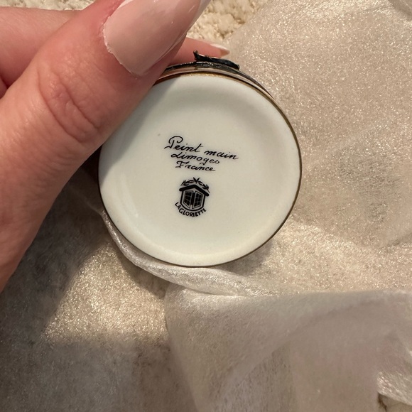 Limoges Year 2000 Blue and Gold Decorative Trinket Box - Picture 4 of 5